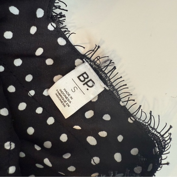 Nordstrom BP Black Shite Polka Dot Lace Trim Cami Lightweight Tank Top Size SML - Picture 7 of 9